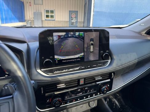 Used 2021 Nissan Rogue Platinum AWD/4WD image 17