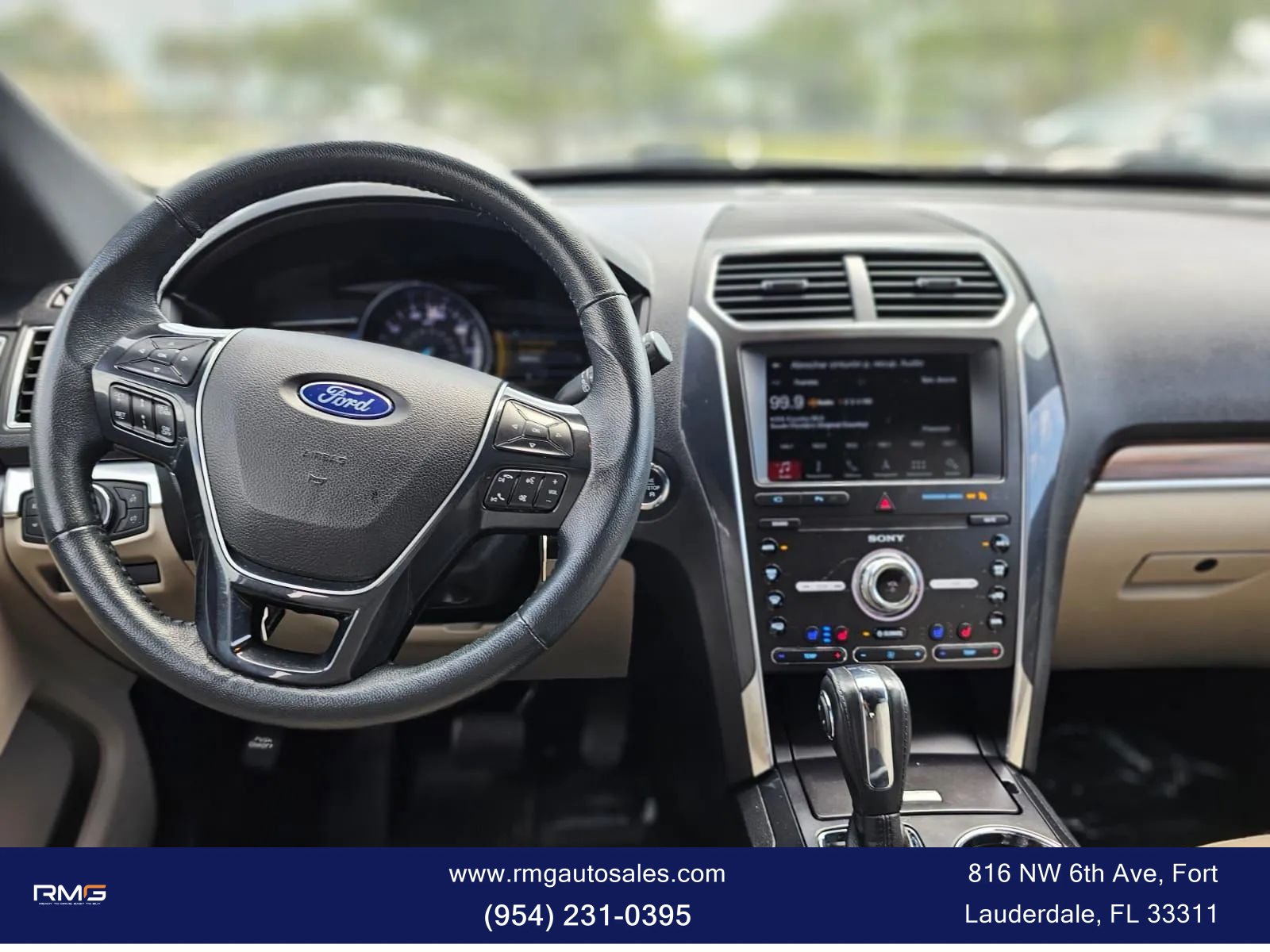 Used 2019 Ford Explorer Limited w/ Ford Safe & Smart Package AWD/4WD image 11
