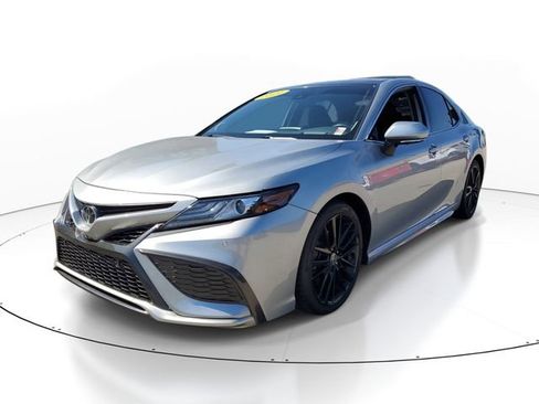 Used 2021 Toyota Camry XSE w/ Navigation Package FWD image 3