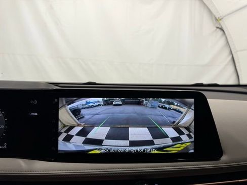 Used 2023 Nissan Ariya AWD image 32