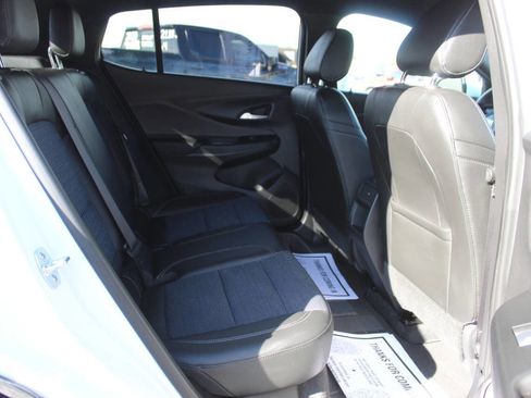 Used 2025 Buick Envista Preferred FWD image 11