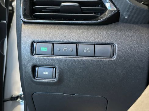Used 2024 Nissan Sentra SV w/ All-Weather Package FWD image 18