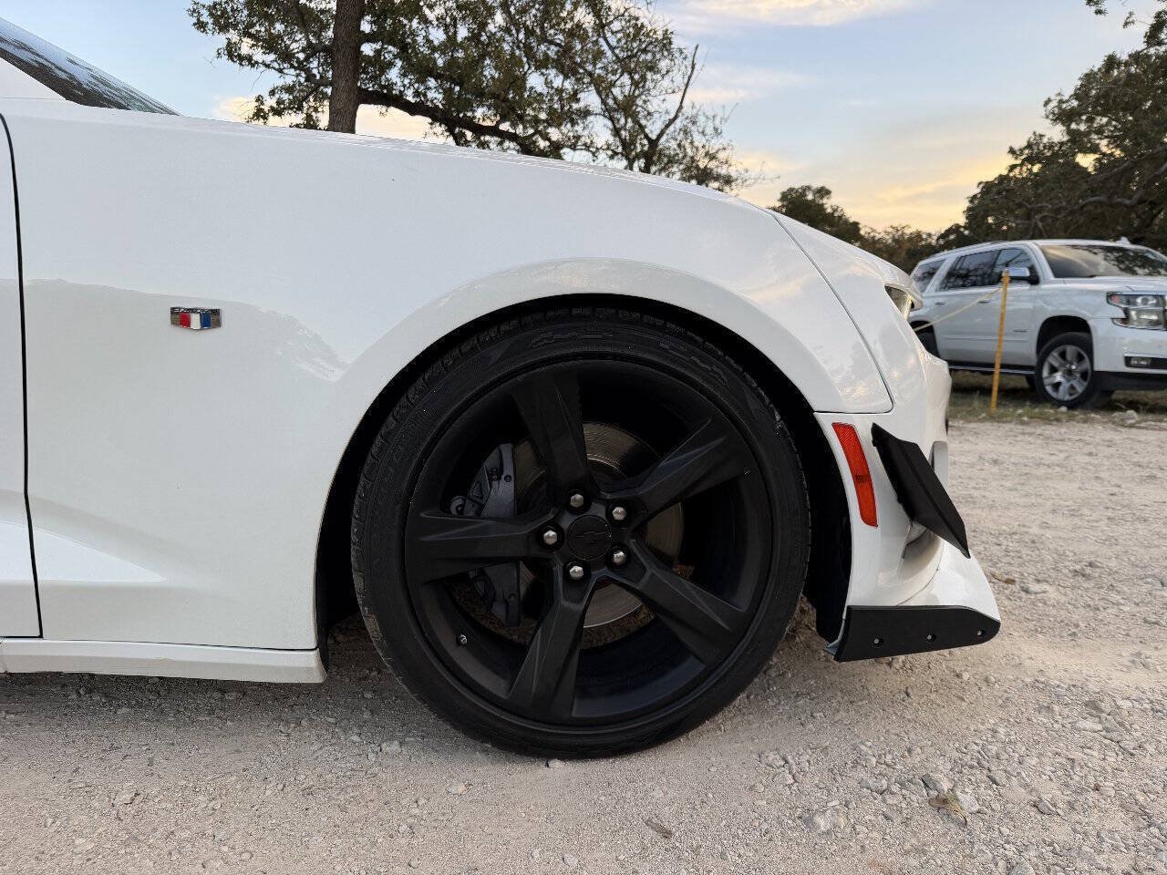 Used 2018 Chevrolet Camaro SS RWD image 6