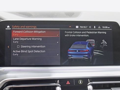 Used 2022 BMW X6 xDrive40i w/ M Sport Package image 22