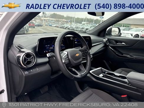 Used 2025 Chevrolet Equinox LT image 4