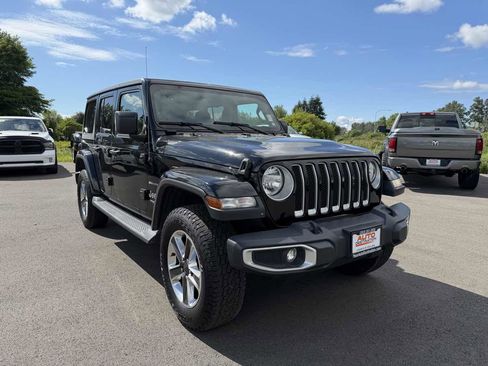 Used 2020 Jeep Wrangler Unlimited Sahara AWD/4WD image 2
