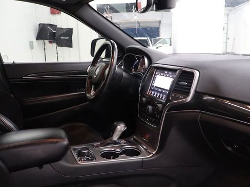 Used 2018 Jeep Grand Cherokee Trailhawk image 28