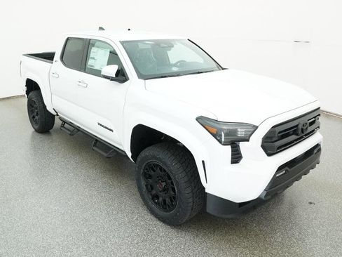 New 2025 Toyota Tacoma SR5 image 13