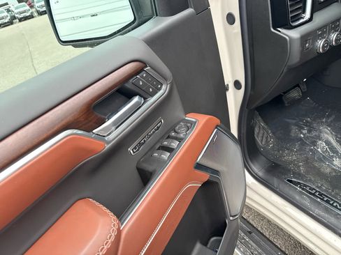 New 2026 GMC Sierra 1500 Denali Ultimate AWD/4WD image 13