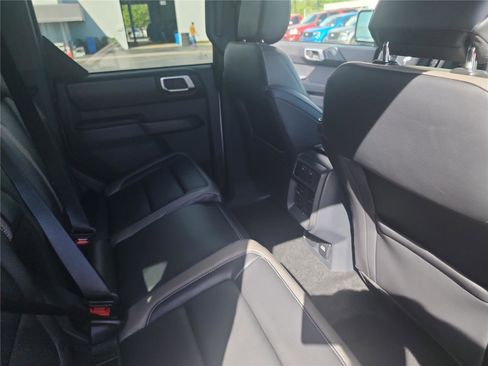 New 2026 Ford Bronco Outer Banks w/ Sasquatch Package image 24