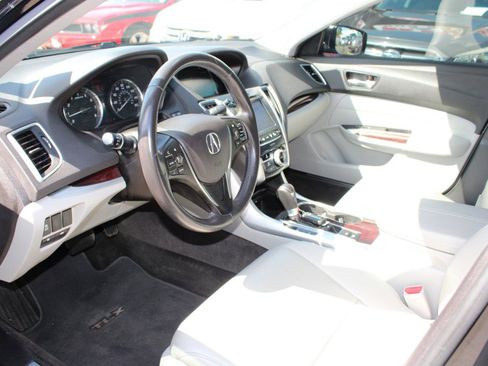 Used 2017 Acura TLX FWD image 13