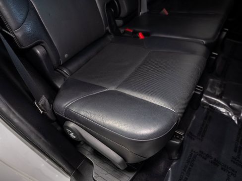 Used 2017 Lexus GX 460 Premium w/ Premium Package image 35