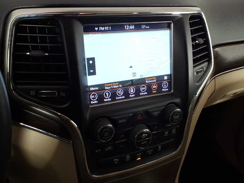 Used 2018 Jeep Grand Cherokee Limited AWD/4WD image 25