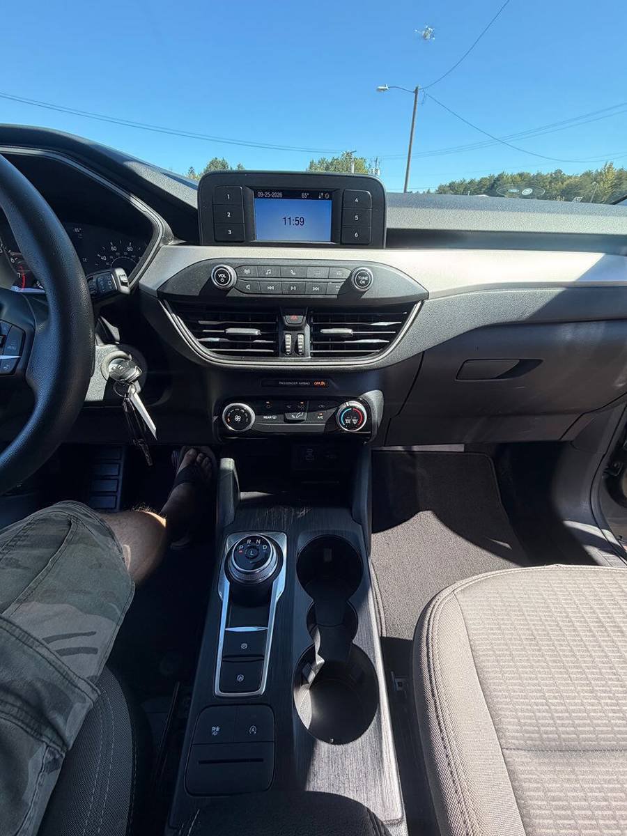 Used 2022 Ford Escape S AWD/4WD image 18