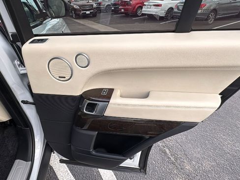 Used 2016 Land Rover Range Rover Supercharged image 18