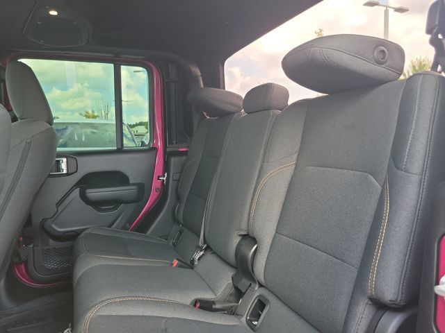 Used 2024 Jeep Gladiator Sport AWD/4WD image 11