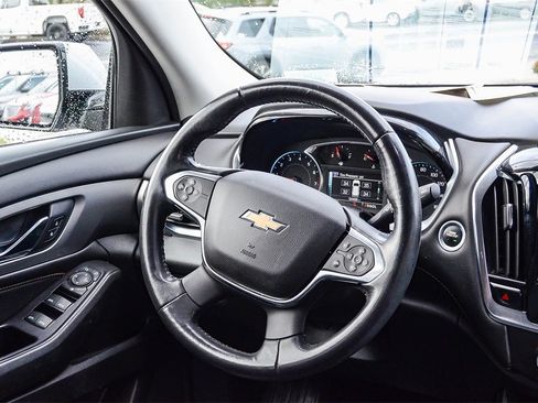 Used 2018 Chevrolet Traverse LT image 16