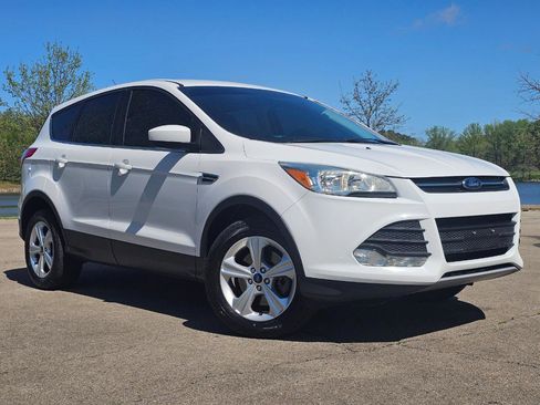 Used 2016 Ford Escape SE AWD/4WD image 1