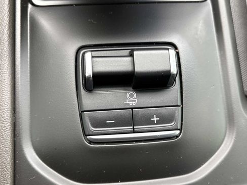 Used 2024 GMC Sierra 1500 Denali w/ Denali Reserve Package RWD image 9