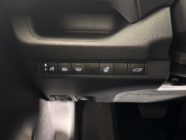 Used 2023 Toyota RAV4 XLE Premium AWD/4WD image 33