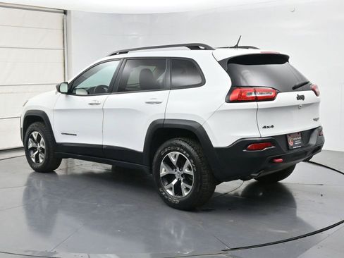 Used 2015 Jeep Cherokee Trailhawk w/ Comfort/Convenience Group AWD/4WD image 26