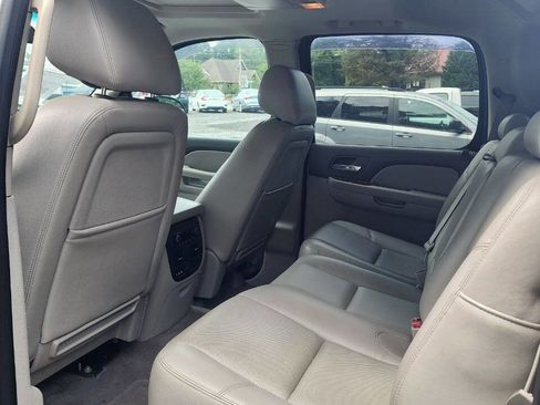 Used 2013 Chevrolet Avalanche LTZ AWD/4WD image 12