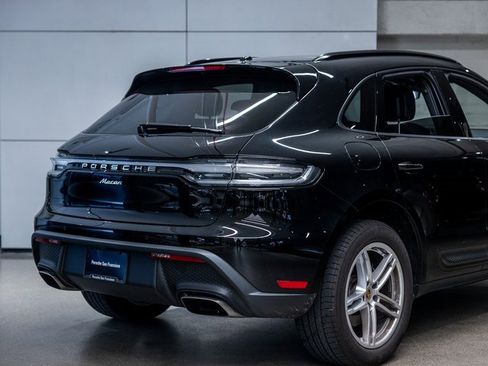 Certified 2025 Porsche Macan image 24
