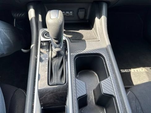 Used 2024 Nissan Sentra SV FWD image 18