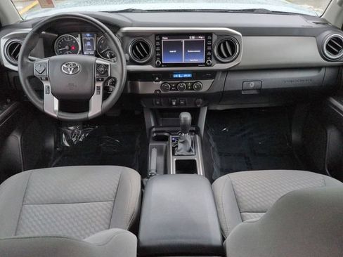 Used 2021 Toyota Tacoma SR5 RWD image 15