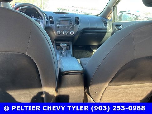 Used 2016 Kia Forte LX w/ LX Popular Plus Package image 18