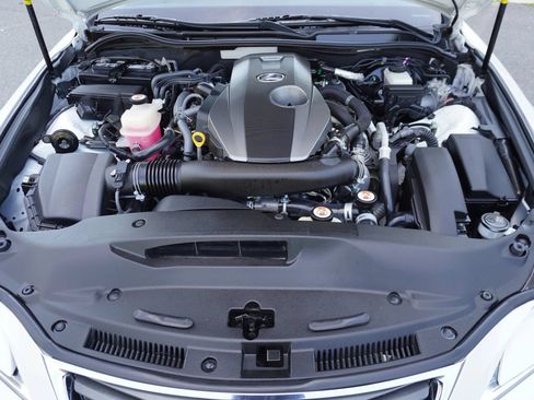 Used 2016 Lexus IS 200t RWD image 27