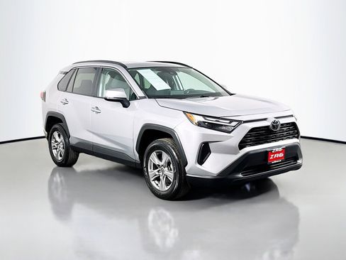 Used 2023 Toyota RAV4 XLE w/ Convenience Package image 7