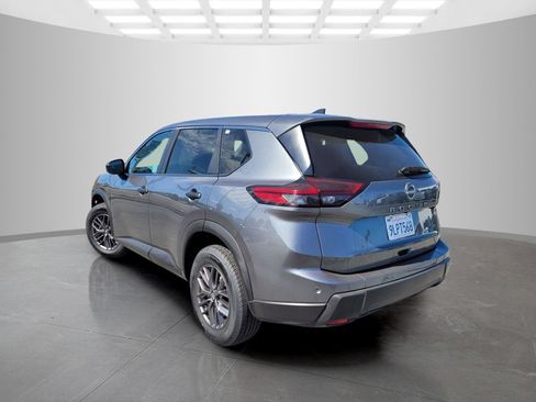 Used 2024 Nissan Rogue S AWD/4WD image 8