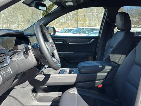 Certified 2025 GMC Acadia Elevation w/ Elevation Premium Package image 13