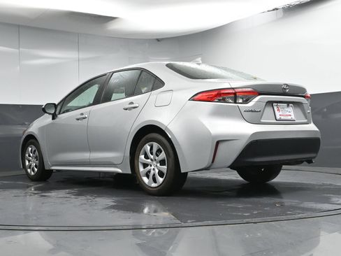 Certified 2024 Toyota Corolla LE image 28
