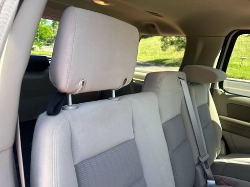 Used 2007 Ford Explorer XLT AWD/4WD image 24