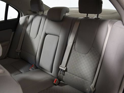Used 2012 Ford Fusion SE FWD image 26