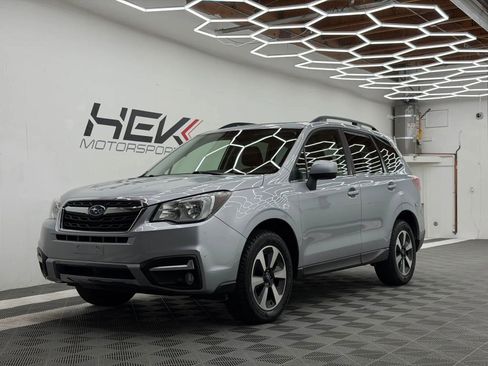 Used 2017 Subaru Forester 2.5i Limited image 1