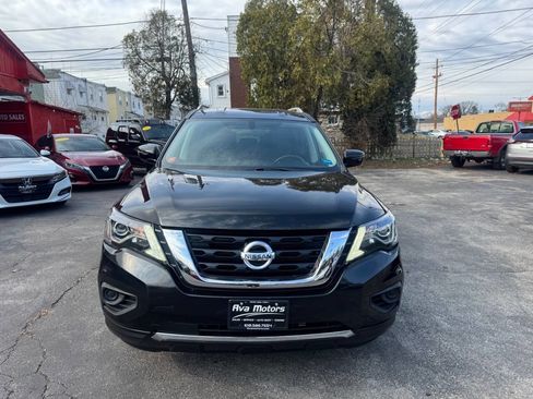Used 2019 Nissan Pathfinder S image 3