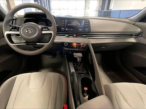 Used 2023 Hyundai Elantra SEL FWD image 21