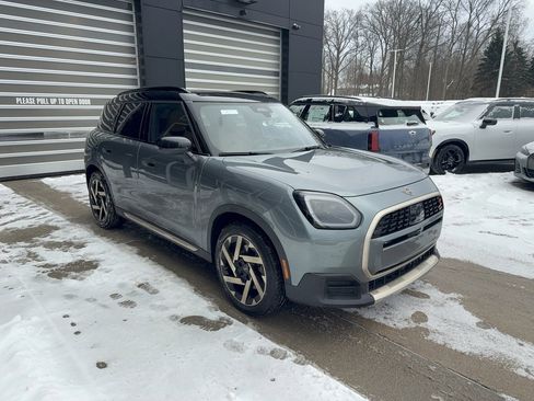 Certified 2025 MINI Cooper Countryman S image 2