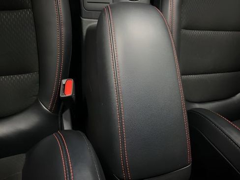 Used 2025 Ford Escape ST-Line image 15