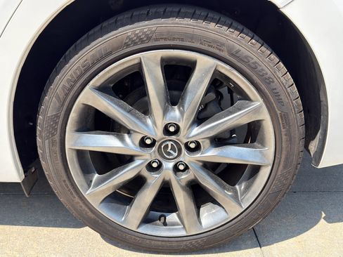 Used 2018 MAZDA MAZDA3 Touring FWD image 34