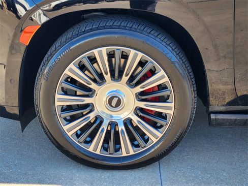 Used 2022 Cadillac Escalade ESV Sport w/ Touring Package image 10