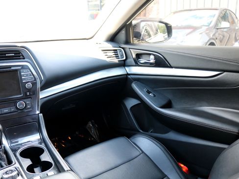 Used 2022 Nissan Maxima SV w/ Floor Mat Group image 26
