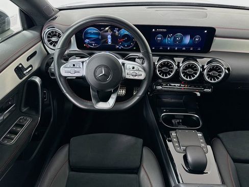 Used 2023 Mercedes-Benz CLA 250 image 22