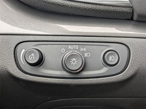 Used 2017 Buick Encore Essence image 28