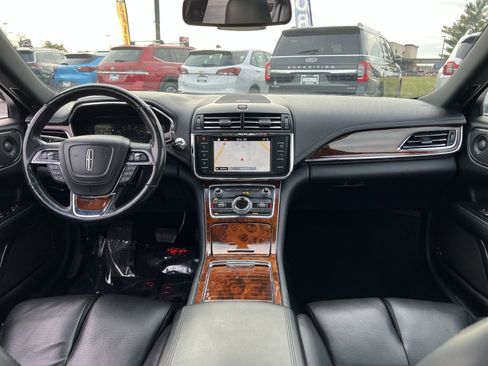 Used 2018 Lincoln Continental Reserve w/ Continental Climate Package image 22