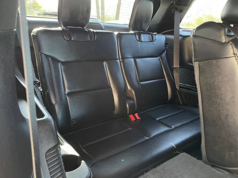 Used 2020 Ford Explorer Limited w/ Hybrid Equipment Group 310A image 31