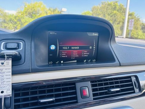 Used 2016 Volvo XC70 T5 Platinum w/ Protection Package image 35